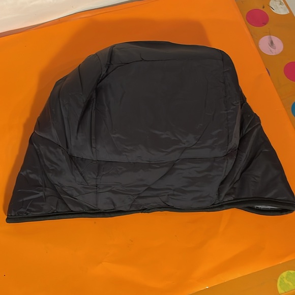 Reversible hat - Picture 4 of 4